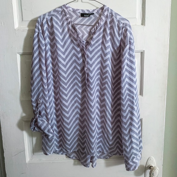 Chevron v-neck sheer blouse w/ adjustable sleeves - Picture 1 of 4